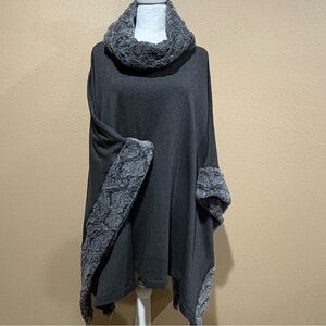 Saks Fifth Avenue womens poncho cape plush faux fur cowl neck relaxed flowy sz M